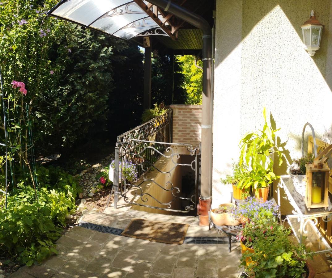 B&B Family Basement Apartment, Breakfast, Free Parking, 5Km From Tulln Chorherrn Exterior foto